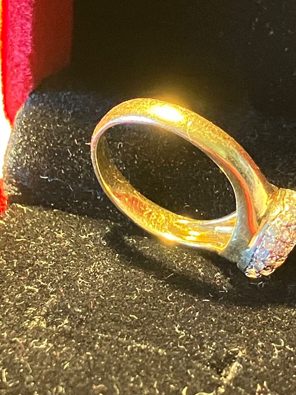 Anelli: Anello gr.53 oro 750 e diamanti – Usato da Rancate venduto da FiorAngela011 5