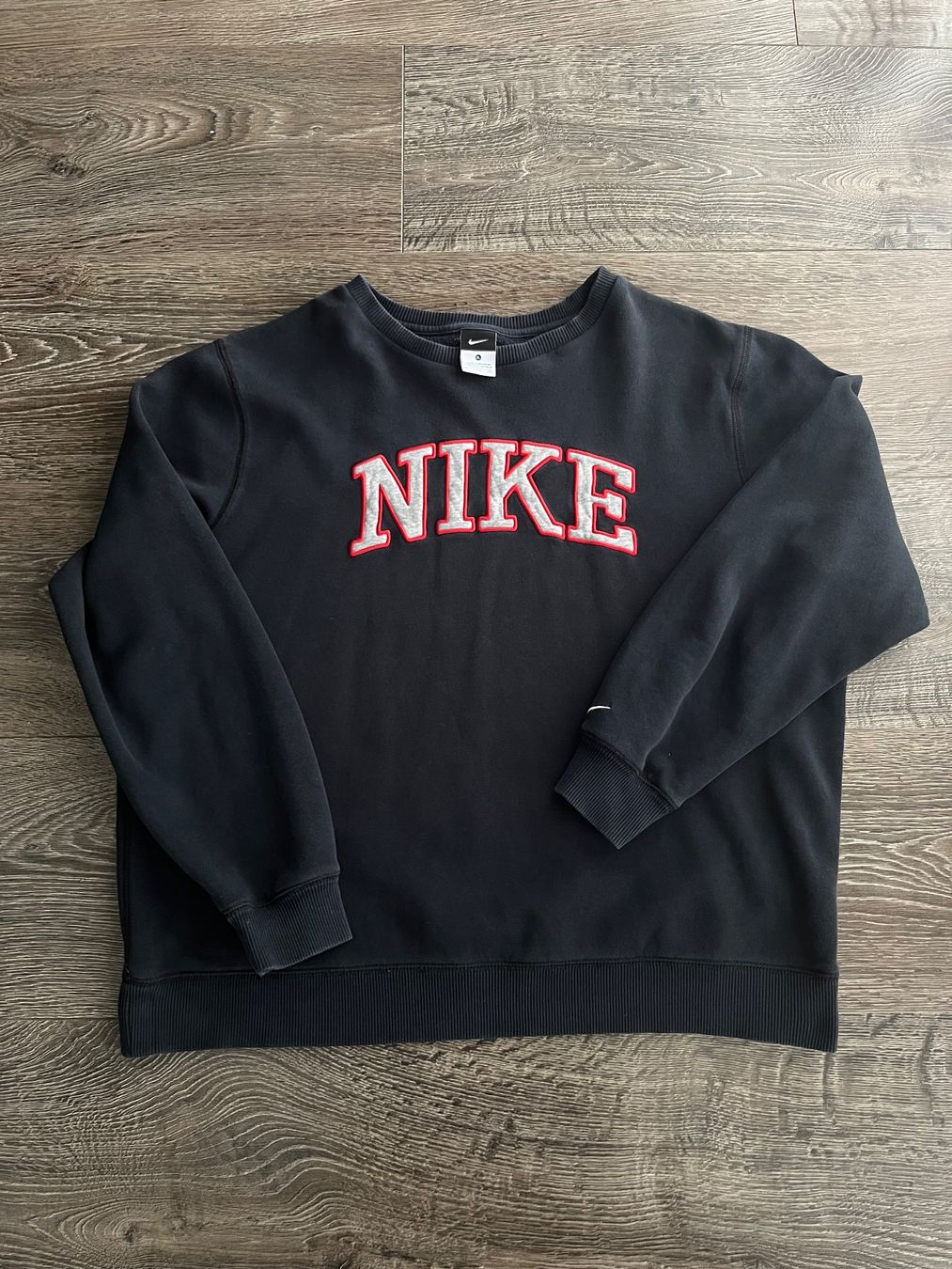 Pullover & Sweatshirts: Nike Vintage Sweathshirt – Gebraucht aus Bülach von eryo343