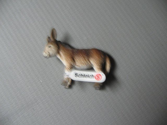 Schleich Spielzeuge: Schleich Eseli grau braun – Gebraucht aus Reitnau von Bab0