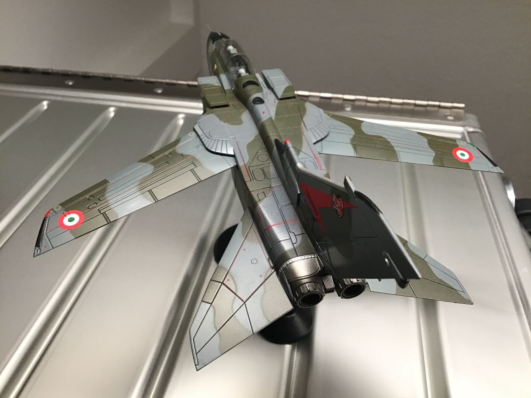 Kit di modellismo & Modellini statici: Modellflugzeug Tornado Ital. Luftwaffe,1:72, Metall – Usato da Männedorf venduto da Spezial-Modelle 2