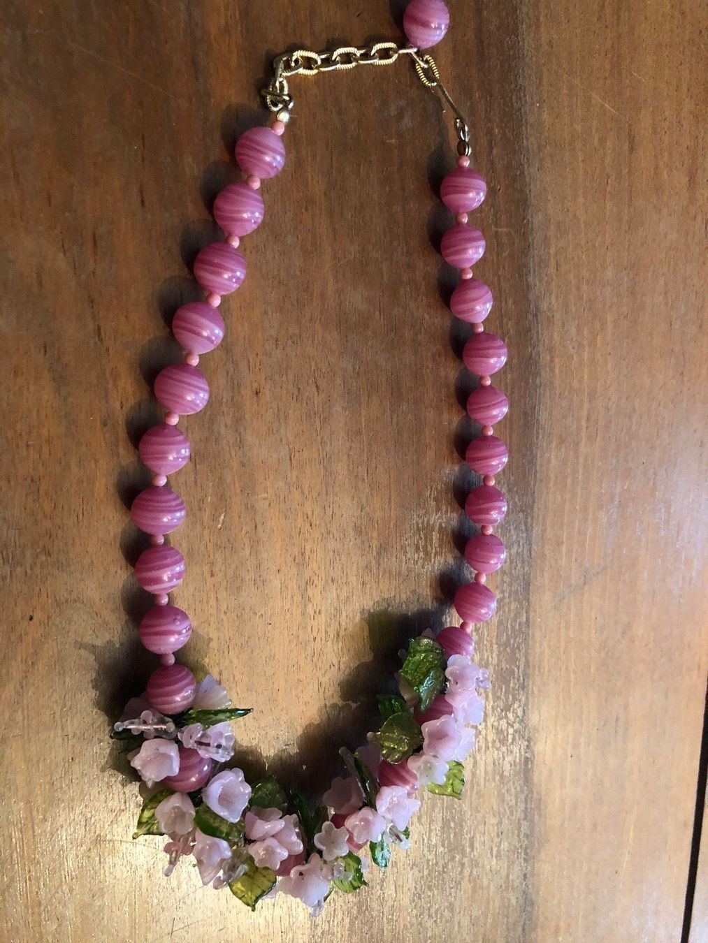 Catenine: GABLONZER GLASBLÜTEN Collier.Rosa farben – Nuovo (secondo la descrizione) da Wald ZH venduto da mlnt 6