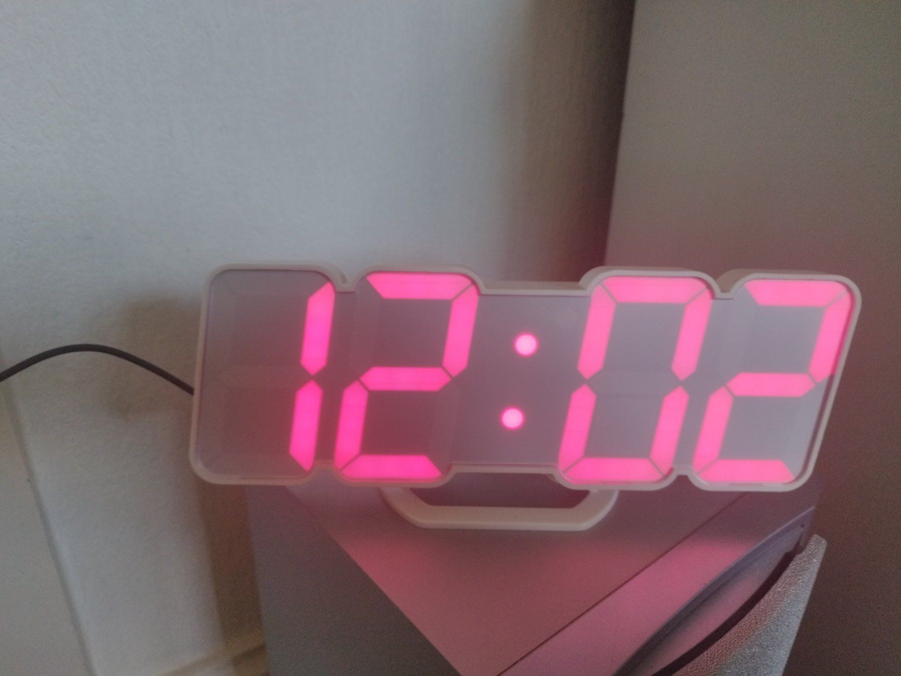Stand- & Wanduhren: Horloge LED – Gebraucht aus Vallorbe von Leonidas1337