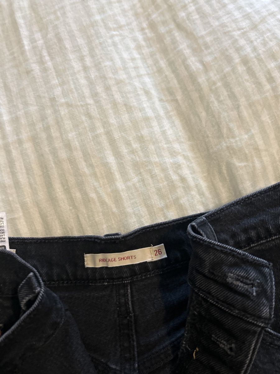 Levi's Jeans: Levi’s ribcage Shorts 26 – Gebraucht aus Muralto von kar_ft6r 2