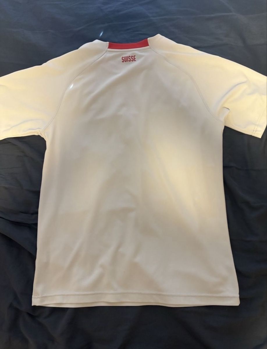 Leibchen & Hosen: Original Schweizer Nati Trikot M – Neu (gemäss Beschreibung) aus Seuzach von aes_xj6f 1