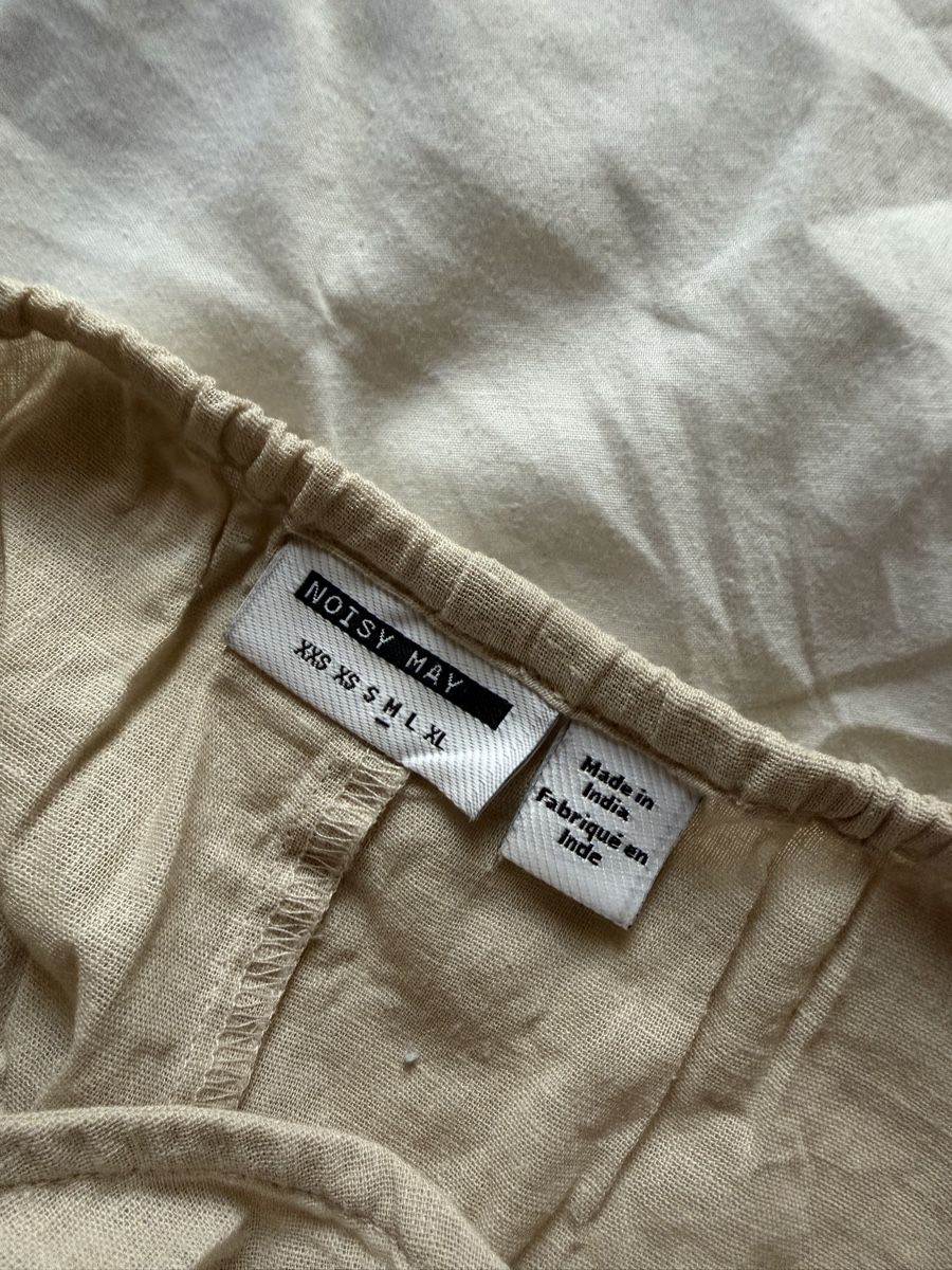 Robes: Triangle dress linen beige – Neuf (Voir description) à Zürich par BettinaMarie2308 4