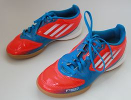 Baskets Adidas  t. 33