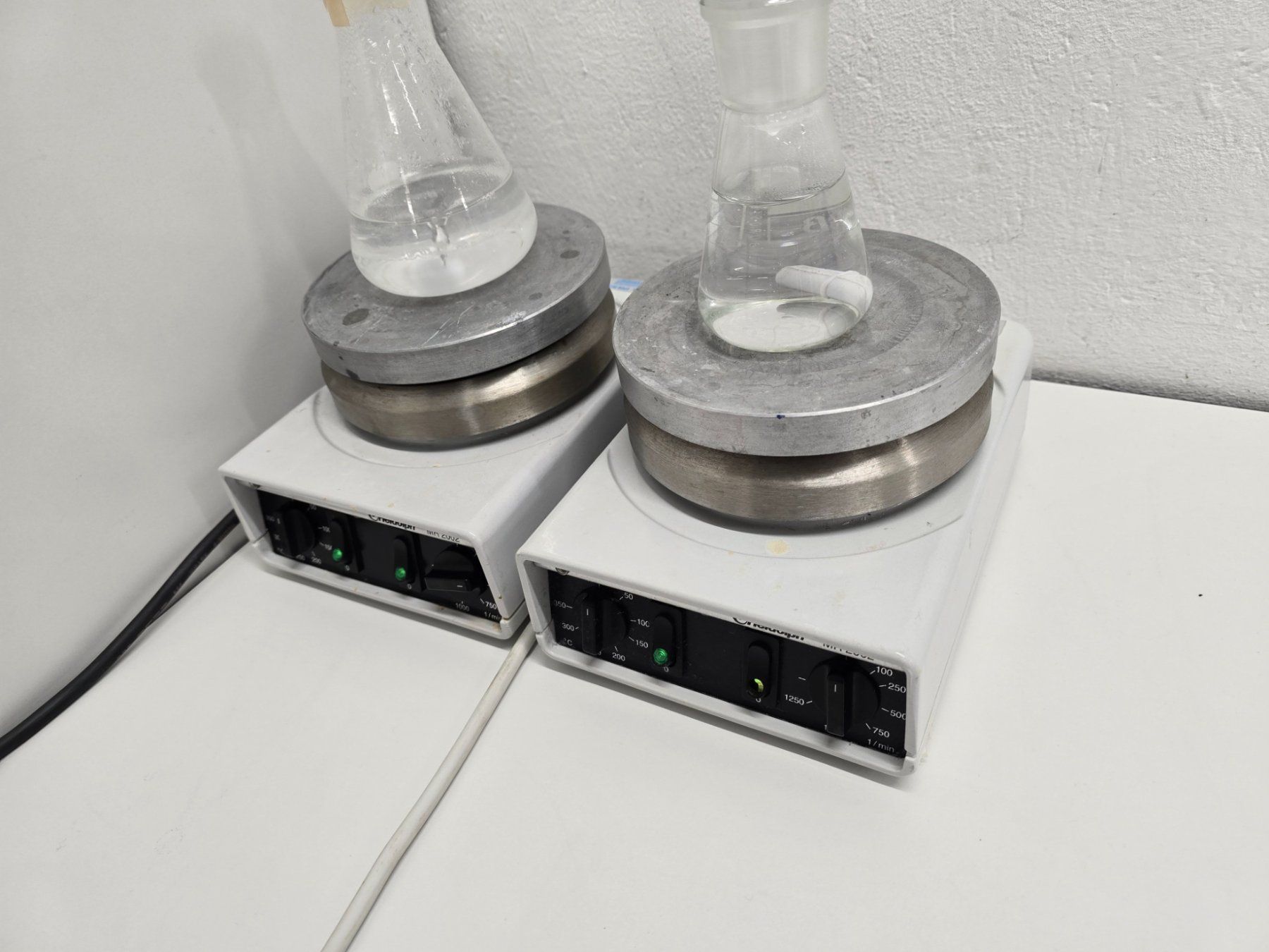 Tutte le macchine: 2er Set Heidolph MR 2002 Magnetrührer – Usato da Niederdorf venduto da LeptonAG_Labor