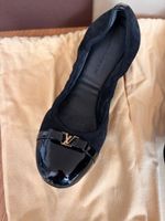 Louis Vuitton Ballerines en cuir noir vernis, Taille 39 ✨