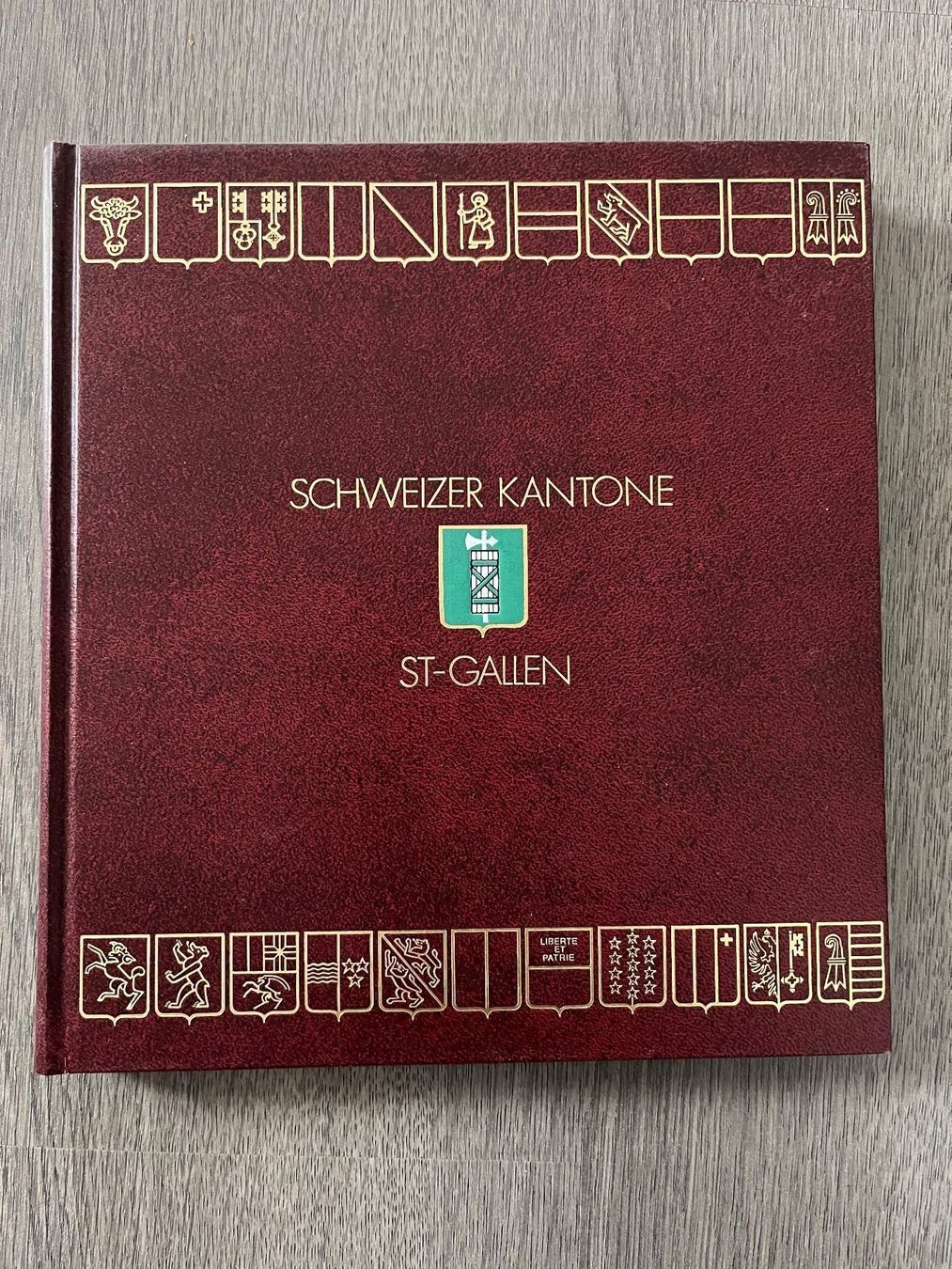 Libri: Buch Kanton St. Gallen – Usato da Maienfeld venduto da DivicoHelveticus