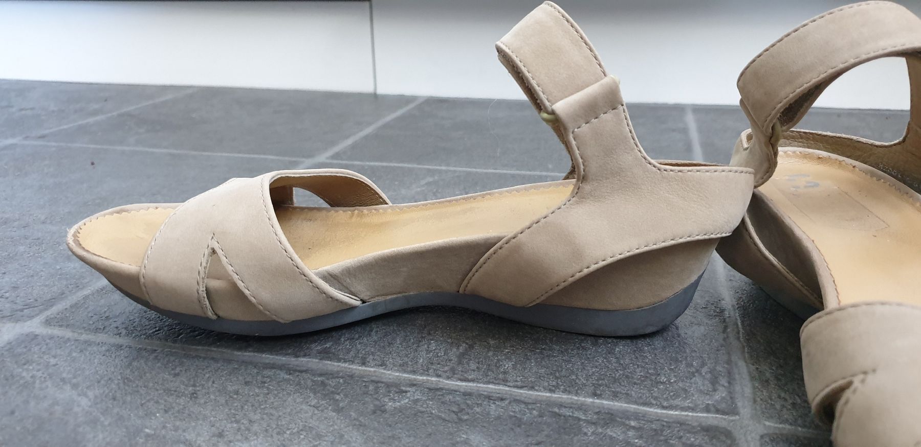 Camper Scarpe da donna: Sandalen von Camper – Usato da Basel venduto da Luzora 2