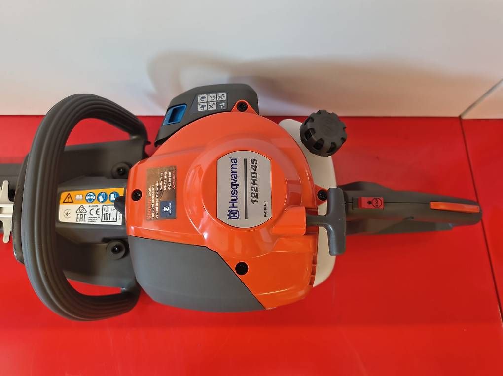 Tutte le macchine: Husqvarna Benzin Heckenschere 122HD45 – Nuovo (secondo la descrizione) da Seedorf UR venduto da Santa09 1