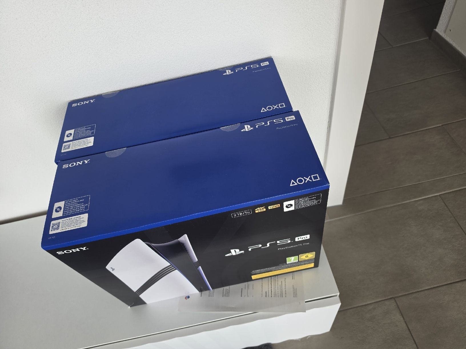 Sony Console: playstation 5 pro ungeöffnet neue – Nuovo e nell'imballaggio originale da Niederuzwil venduto da mih_b8yt