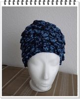 MÜTZE BLAU MELIERT GEHÄKELT