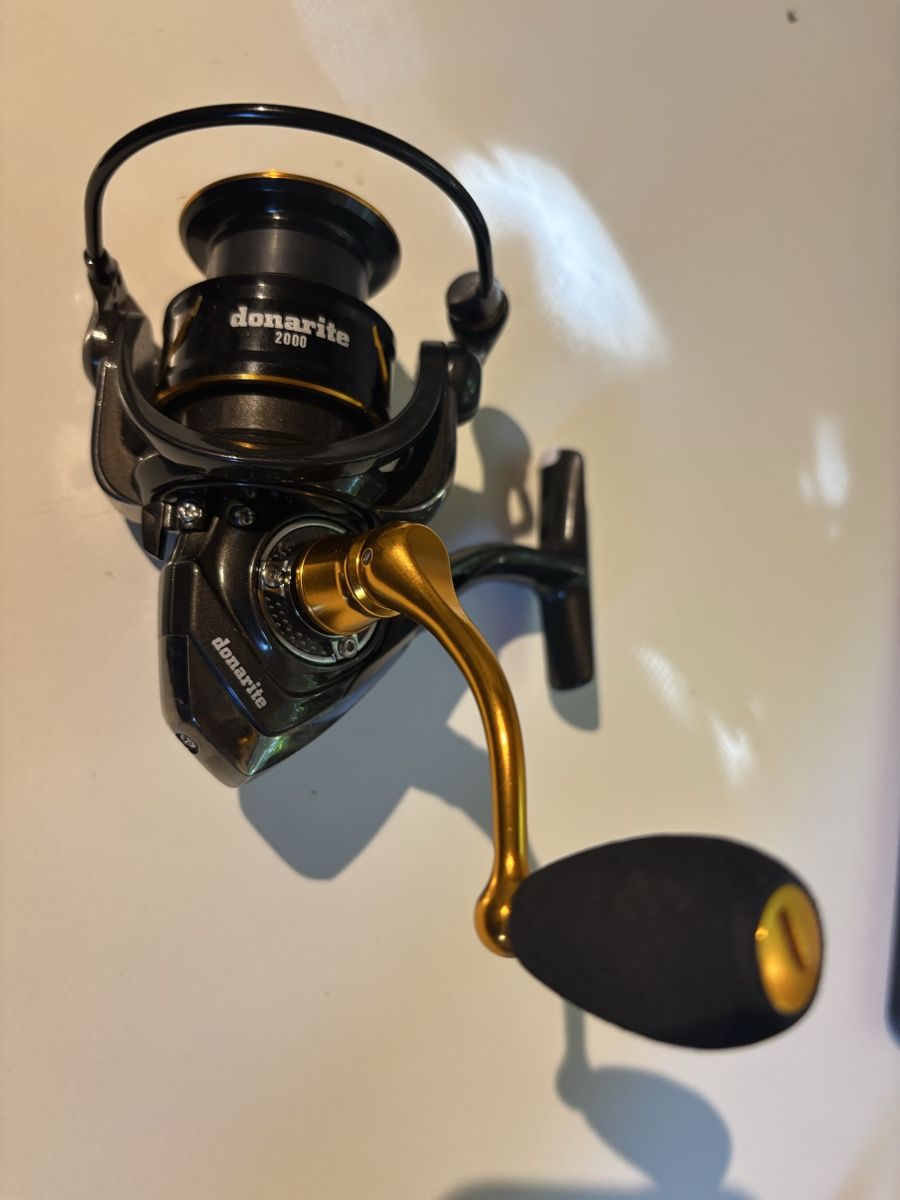 Stucki Thun Tamburi & Mulinelli: Stucki Fishing ROLLE DONARITE 2000 – Nuovo (secondo la descrizione) da Niederbipp venduto da PIKE73 2