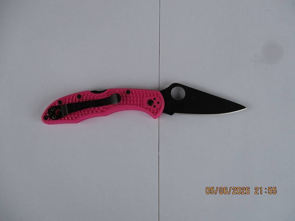 Spyderco Accessori: Spyderco Delica 4 Pink, – Nuovo e nell'imballaggio originale da Solothurn venduto da Merschweinchen 3