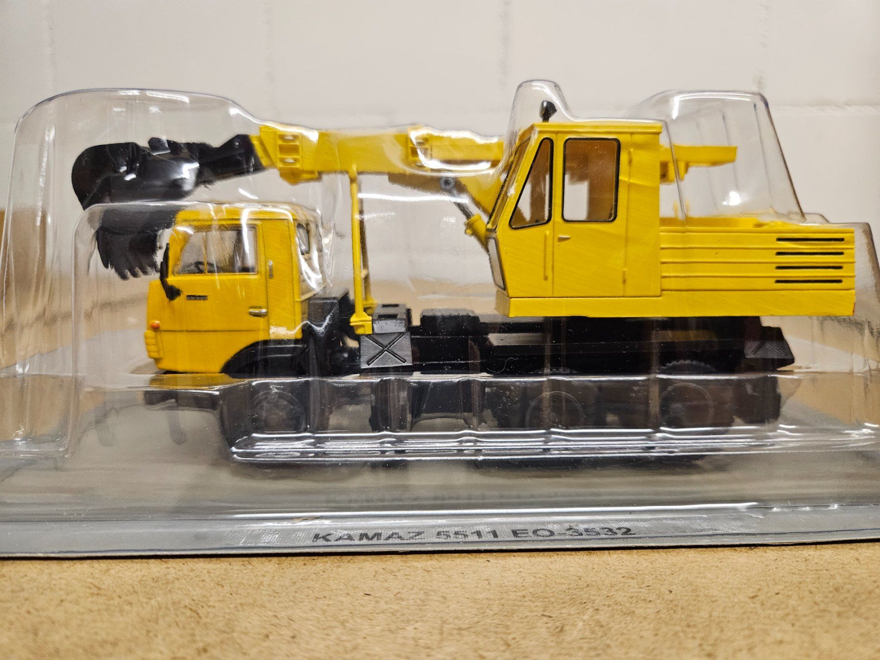 IXO Modellautos: KAMAZ 5511 EO 3532, 1:43 – Neu und originalverpackt aus Gockhausen von medved007