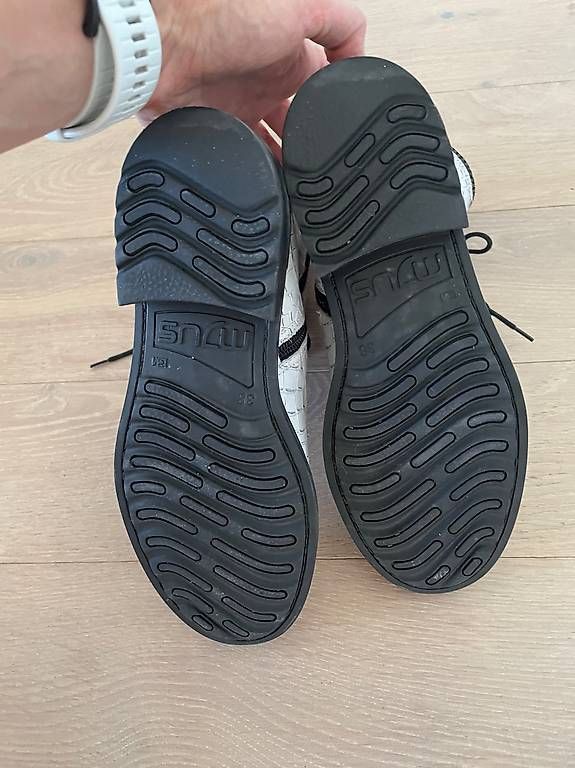 Damenschuhe: Damen Schnürboots ,Kroko-Optik, Echtleder  – Gebraucht aus Küssnacht am Rigi von ter_6yjb 2