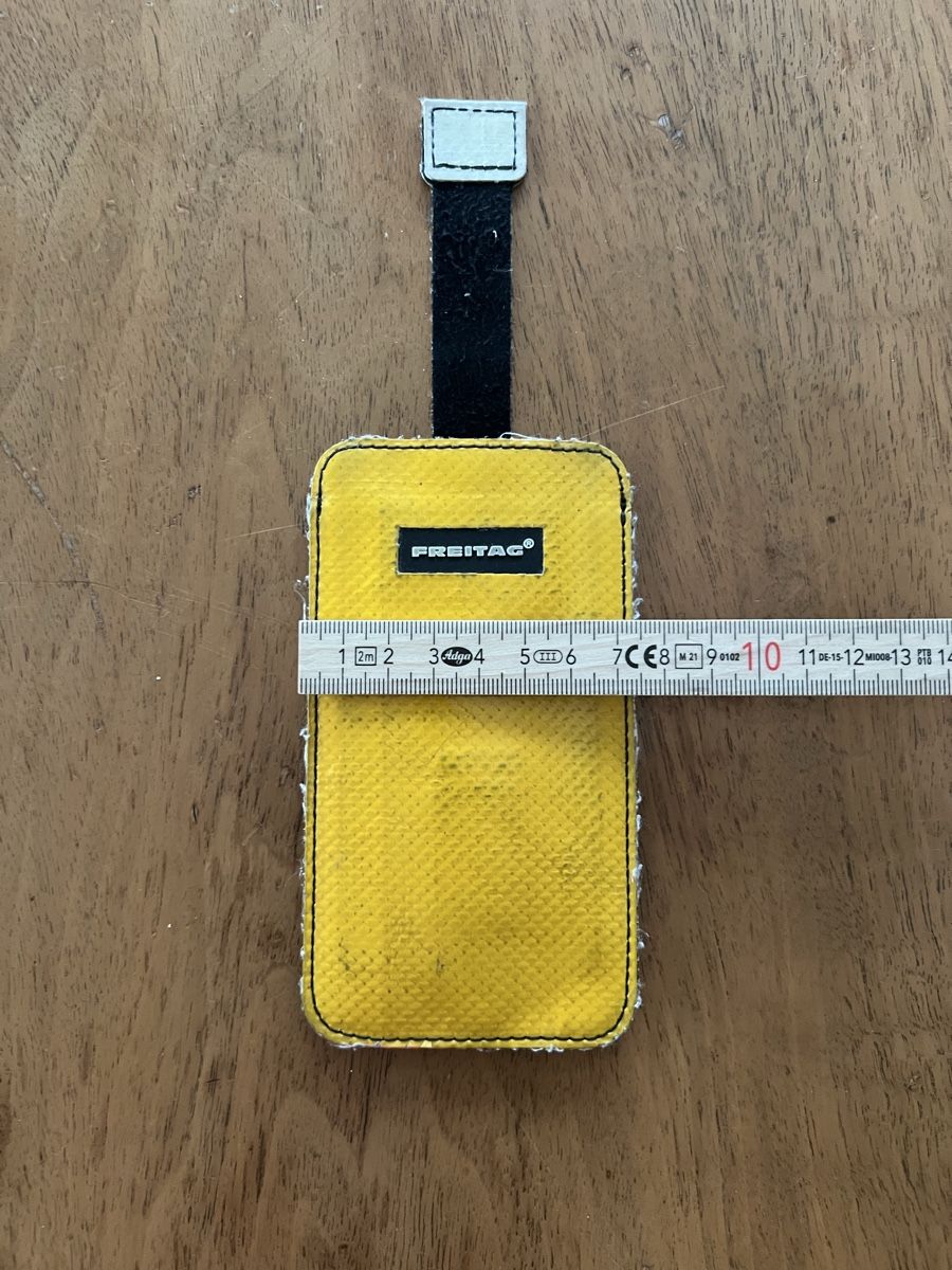 Freitag Sacs: Handyhülle von Freitag 7.5x13.5cm – D'occasion à Bern par a_a_cv2l 1
