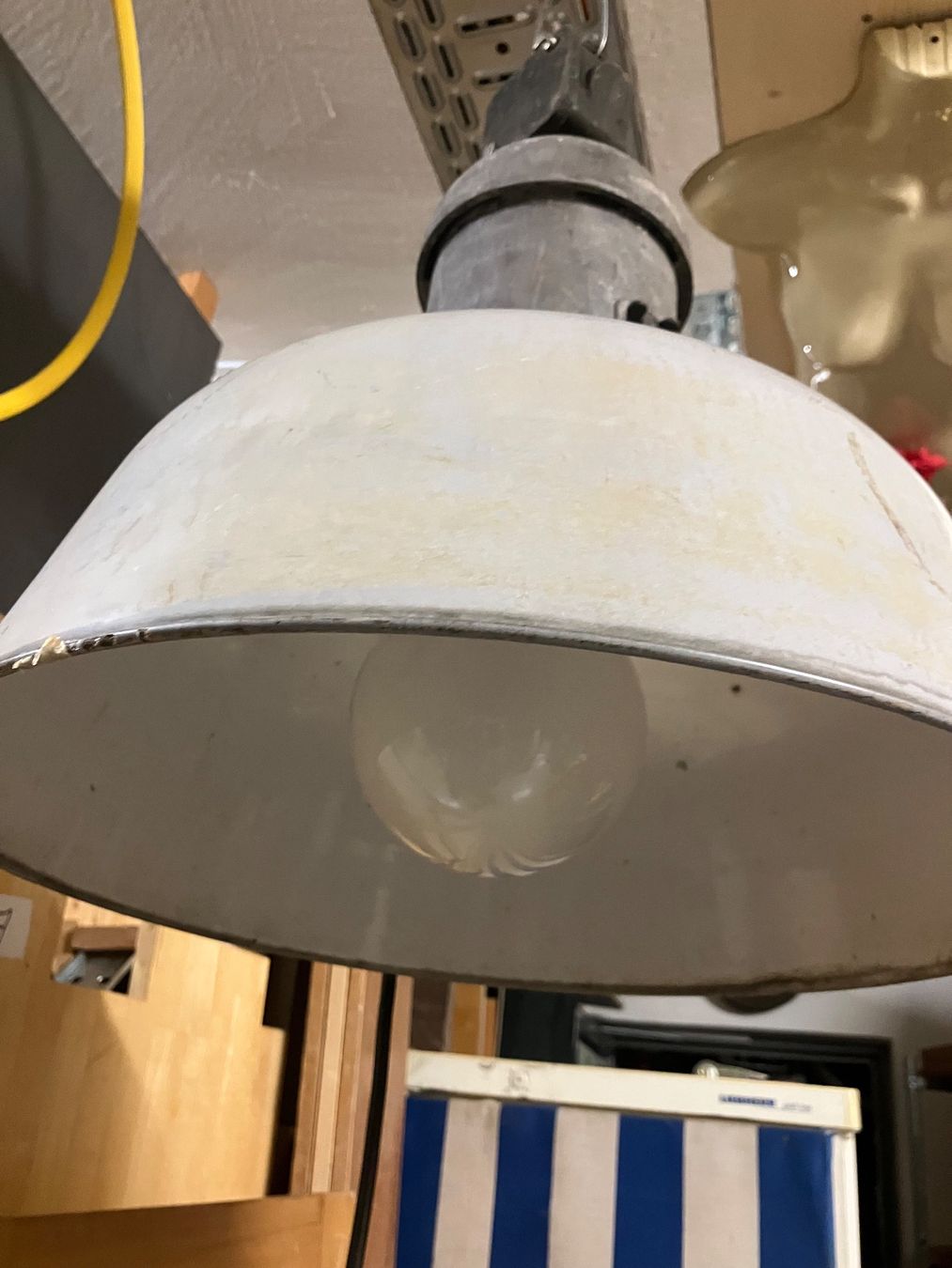 Lampade: Industrielampe – Usato da Zürich venduto da Ideal0 2