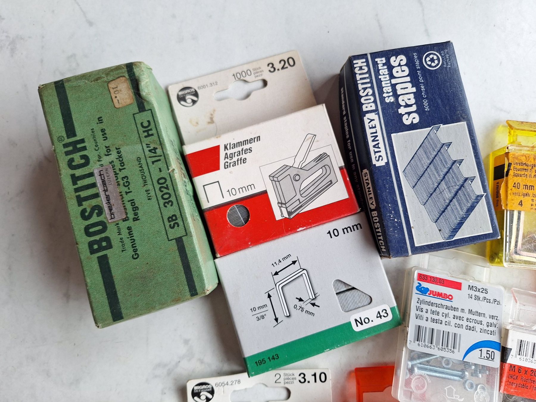 Tutti gli attrezzi: 45 X SCHRAUBEN NÄGEL DIVERSES – Usato da Huttwil venduto da Kunterbuntli 4