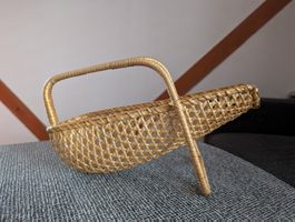 Dekorative Weinflaschenhalter aus Rattan