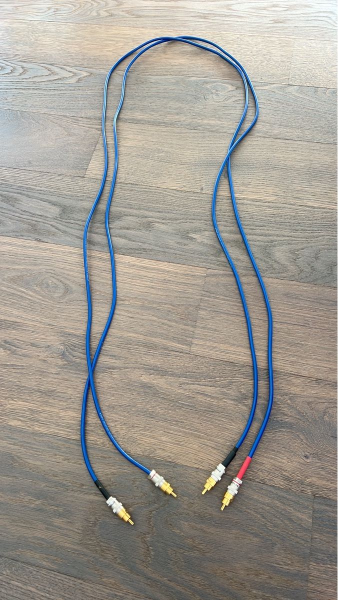 Câbles: Cinch Kabel - 2 Meter – D'occasion à Uetikon am See par Sarahm76