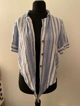 Kurze Bluse/Hemd zum Binden 1.- Startpreis