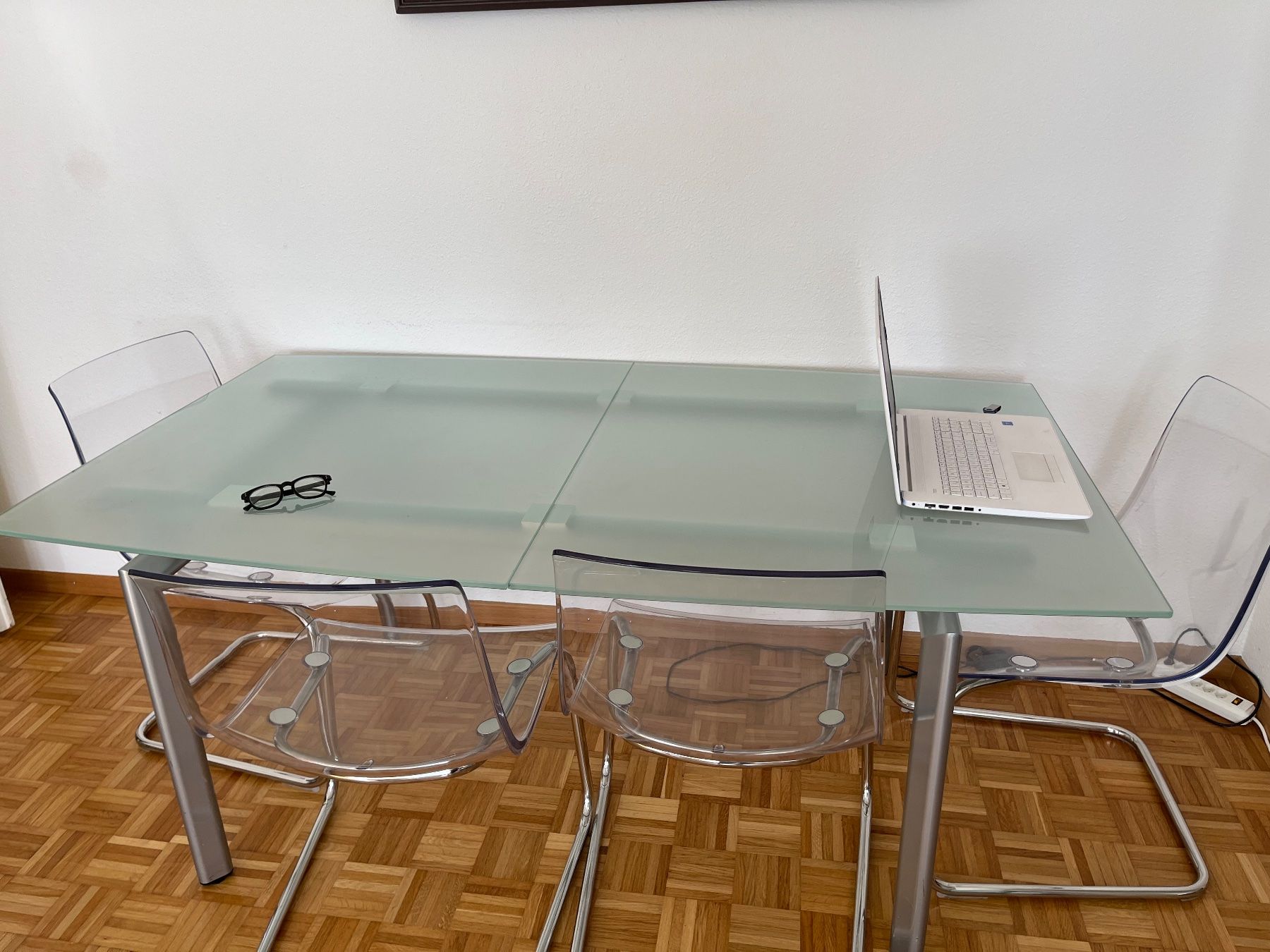 Atelier Alinea Ensemble table et chaises: Dining  table  and four chairs – D'occasion à Winterthur par tim_sy8p 2