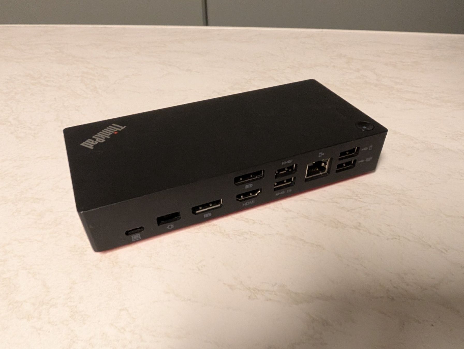Lenovo Docking station: Lenovo ThinkPad USB-C Dock Gen2 – Usato da Galgenen venduto da SwissChocolate86 1