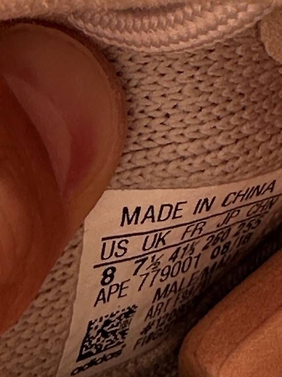 Scarpe da uomo: Adidas Yeezys Gr 41.5 – Usato da Zürich venduto da Babanos7 4