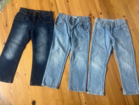 3x Kinder Jeans Gr. 104, top Zustand
