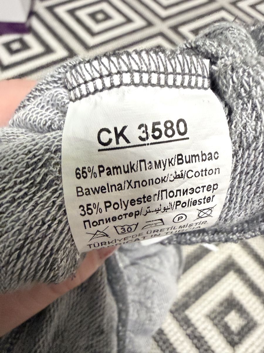 Pulls et sweat-shirts: Herziges Mädchen OberteilGr. 92 Grau mit Herzen Top! – Neuf (Voir description) à Zürich par Krikri21 5