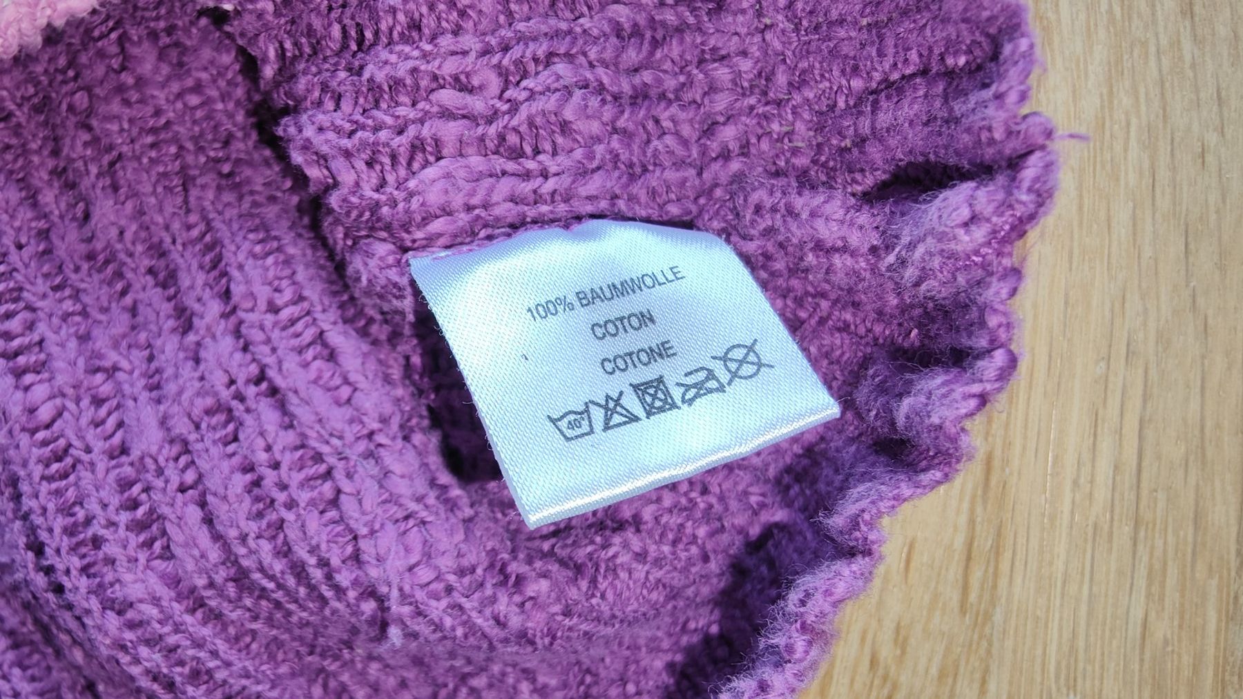 Maglioni & Felpe: Wunderschöner Pullover  (Gr.104 / 3-4 years) – Usato da Wädenswil venduto da adelimmat 2