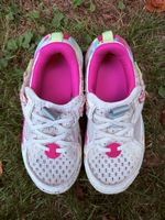 Turnschuhe // Hallenschuhe Gr. 29
