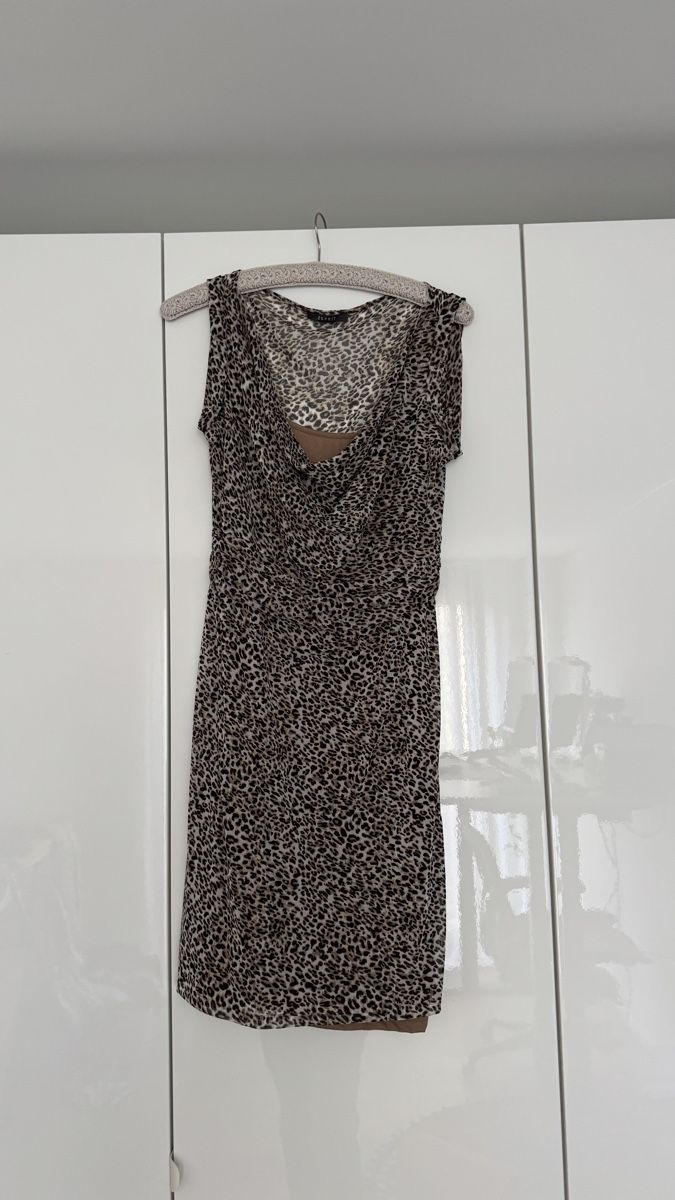 Vestiti: Esprit Kleid mit Leo Muster, Gr. L – Usato da Uitikon Waldegg venduto da bernascs