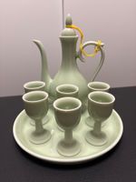 un ensemble de pots à vin chinois vintage
