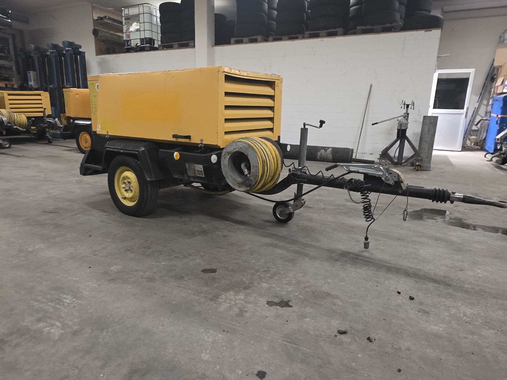 Atlas Copco Kompressoren: Baustellenkompressor Atlas-Copco XAS 76 – Gebraucht aus Wangen SZ von Fendtfahrer 1