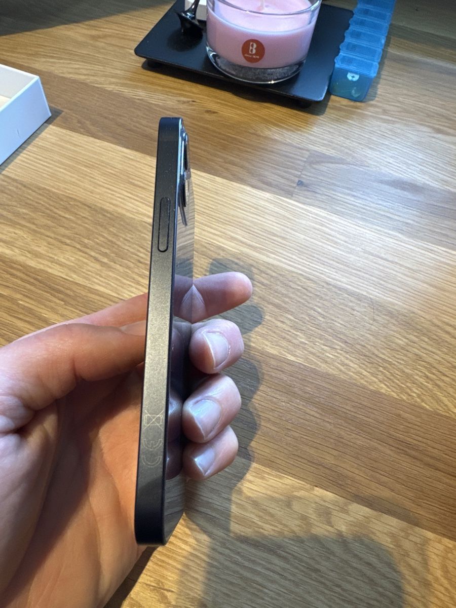 Apple Handys / Smartphones: iPhone 12 mini black 128 GB – Gebraucht aus Zürich von  2