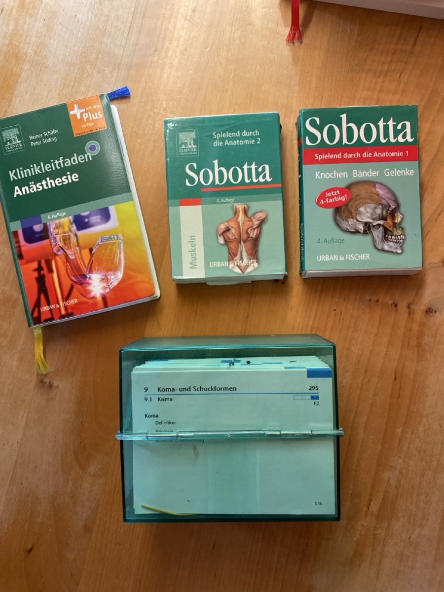 Libri: Div. Für Medizinstudium – Usato da Ebikon venduto da reb_9jkj