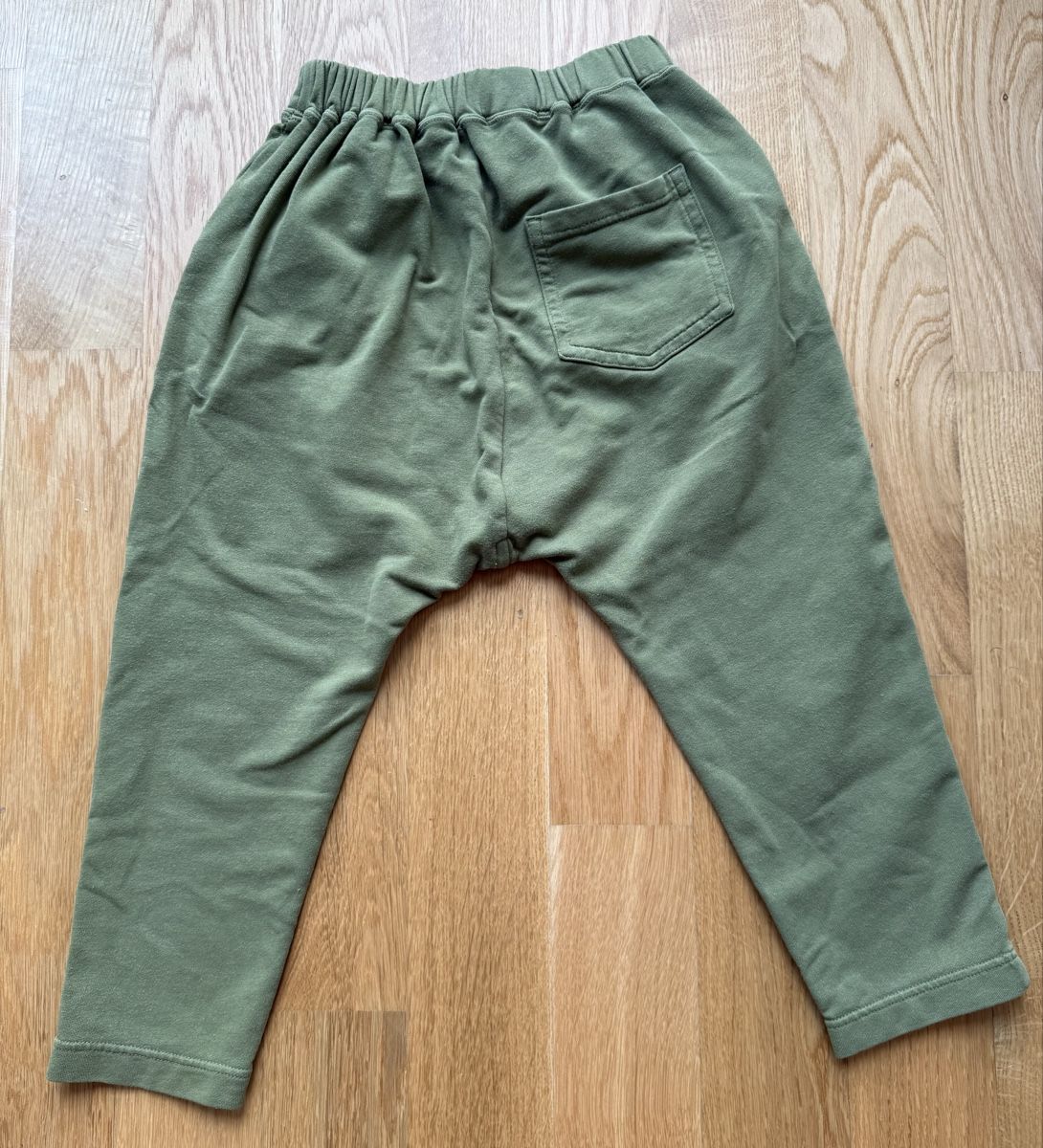 Pantaloni: GU - Pantalon enfant vert, taille 100cm – Usato da Genève venduto da valmath 1