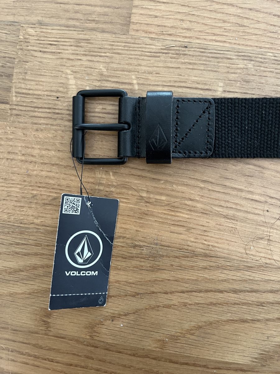 Cinture: NEU / Volcom Stoffgürtel /Gurt / schwarz /  L/XL – Nuovo e nell'imballaggio originale da Zürich venduto da Pestopasta 1