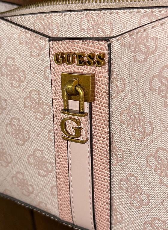 Sacs femmes: Originale Guess Tasche – D'occasion à Heerbrugg par mel_sh6c