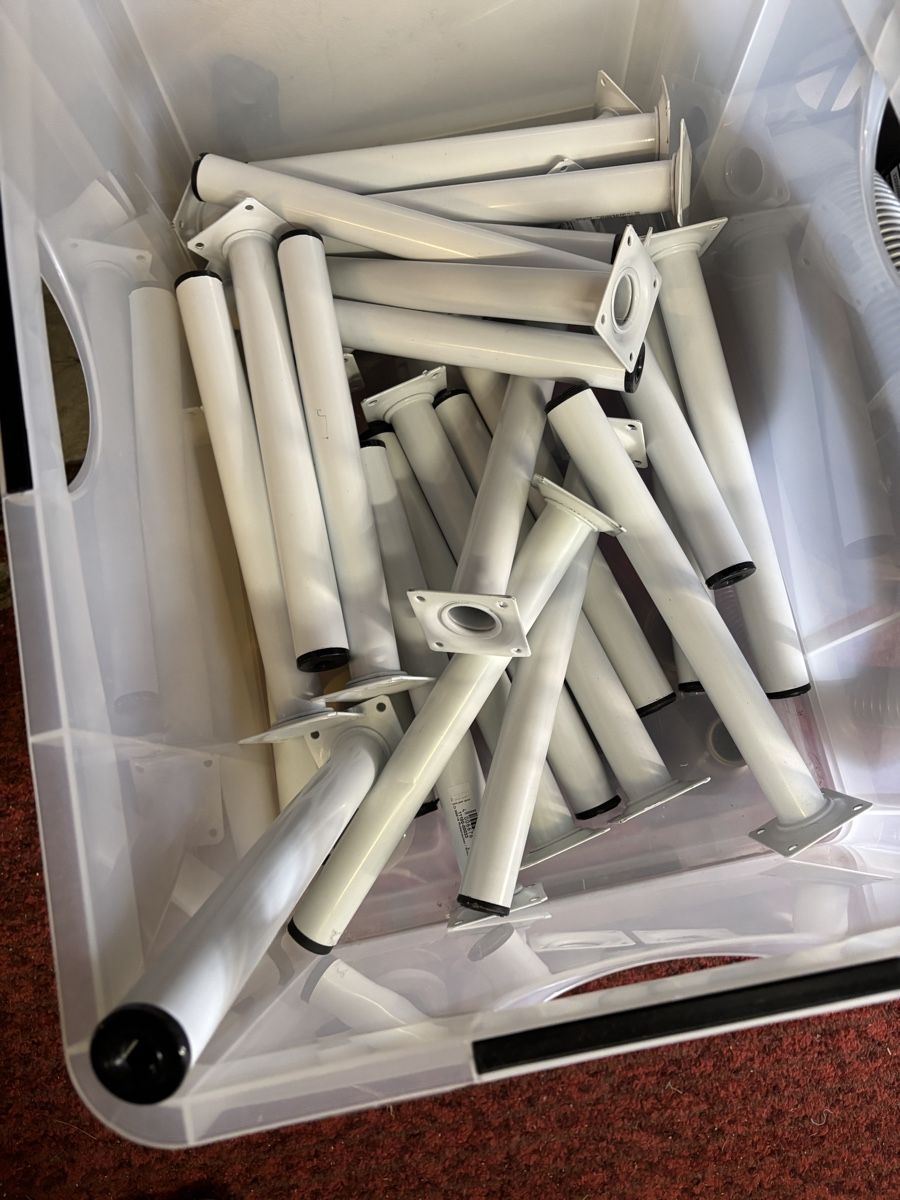 Supporti a parete: Wand aufhänger – Usato da Weinfelden venduto da van_x5gl