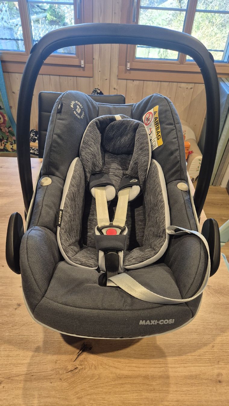 Maxi-Cosi Seggiolini per auto: Maxi-Cosi Pebble Pro i-Size mit 1 Basisstation – Usato da Oberfrittenbach venduto da Steffi1807