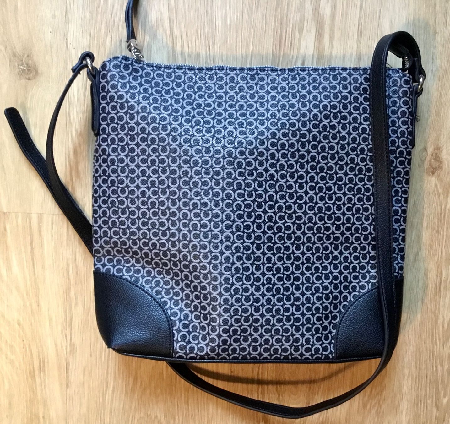 Taschen für Damen: Handtasche – Neu (gemäss Beschreibung) aus Schlieren von Jeajet 2