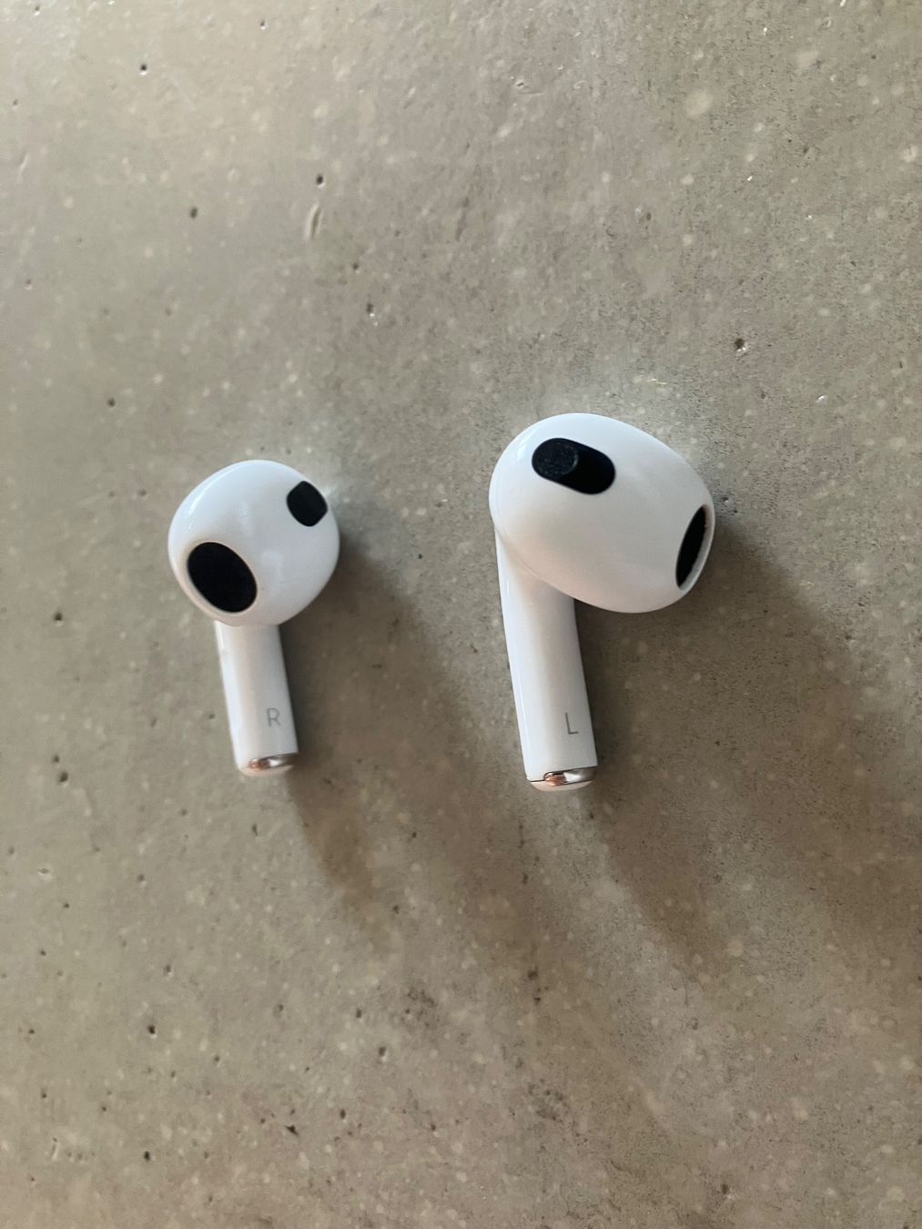 Apple Cuffie: Apple AirPods 3 – Usato da Lausanne venduto da mr.v 6