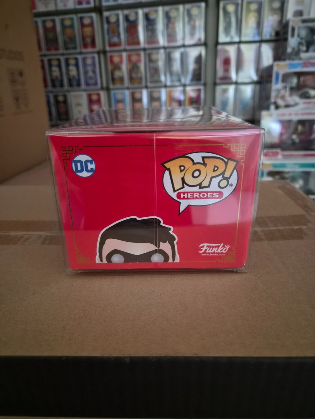 Funko Statuette: Funko Pop Robin 377 – Chase Edition – Nuovo e nell'imballaggio originale da Sisseln AG venduto da schenk-figuren 4