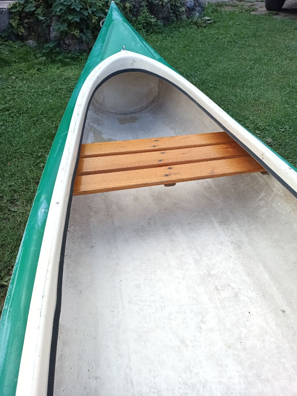 Bateaux: altes Kanu – Défectueux à Hosenruck par giorga 1