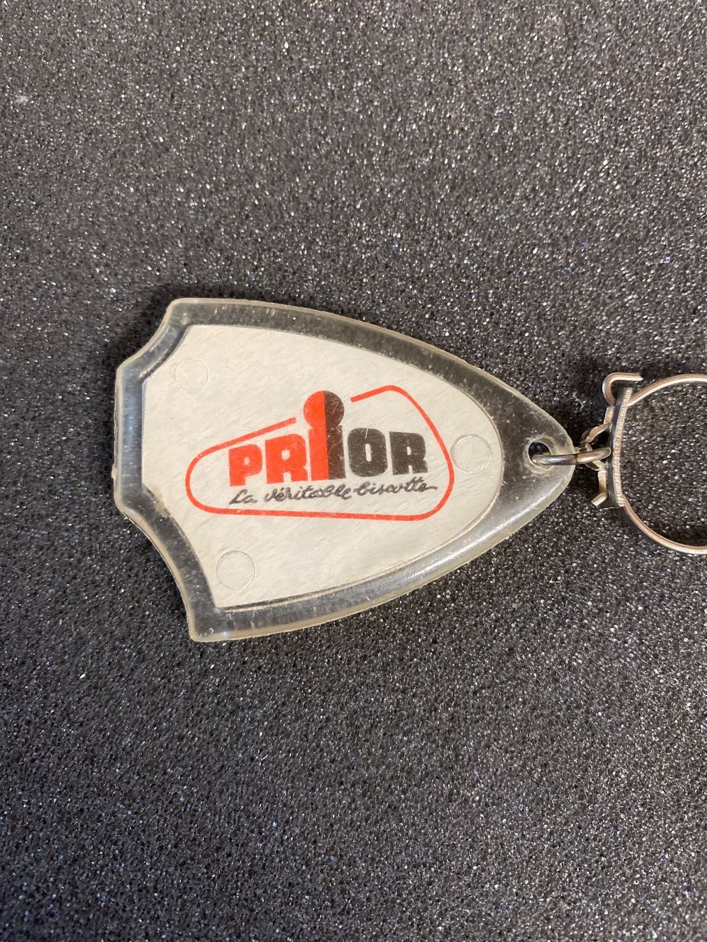 Portachiavi: PORTE CLE - PRIOR - LA VERITABLE BISCOTTE – Usato da Le Brassus venduto da cinema13