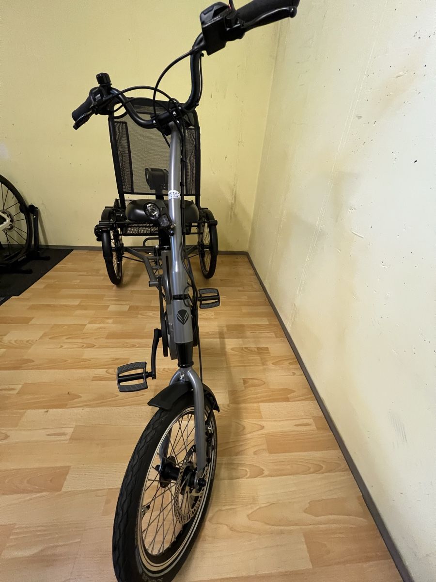Bosch Biciclette: Elektro Sitzdreirad Scoobo mit Boschmotor – Nuovo (secondo la descrizione) da Eggersriet venduto da Buttergipfel 1